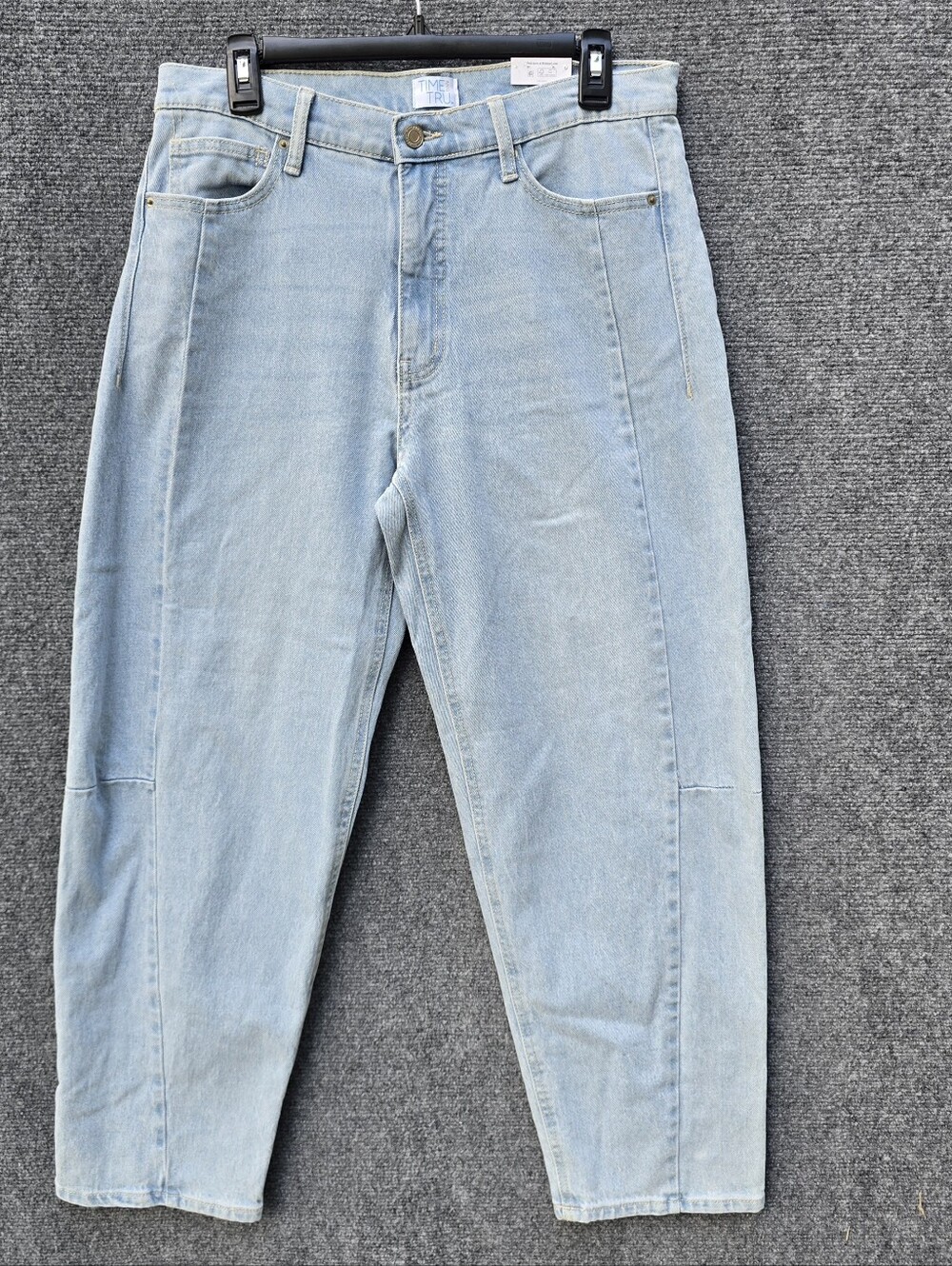 Time and Tru Womens High Rise Barrel Jeans Light Wash New